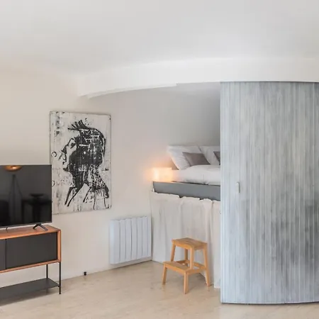 Studio Avec Terrasse A Cote Du Tramway + Parking La Madeleine (Nord)